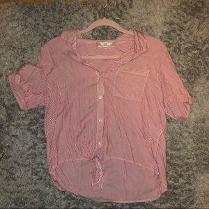Cute button-up knotted top